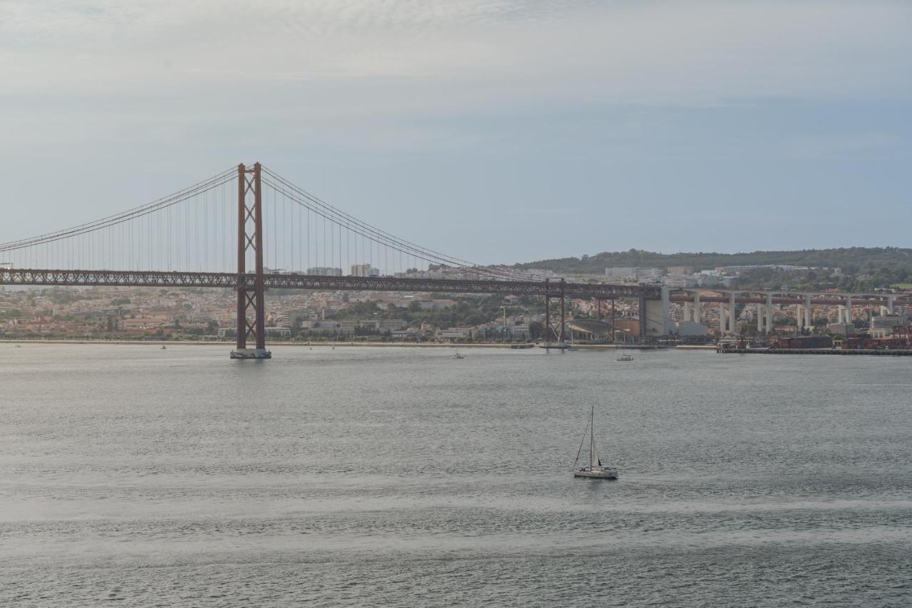 Almada Villa Esterno foto